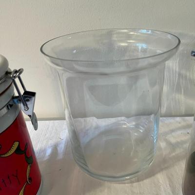 Kitchen Containers Lot of 3 (K)