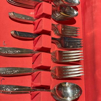 Vintage Oneida silverware In wood box