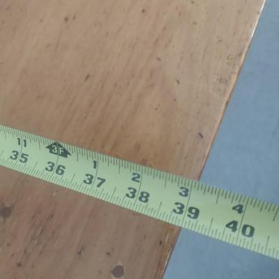 Early American Design Hard Pine Wood Tilt Top Bench Table
