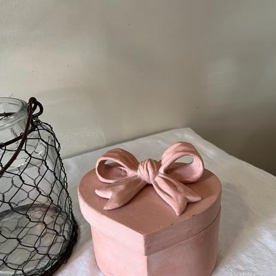 Lot of Decorator Items (L)