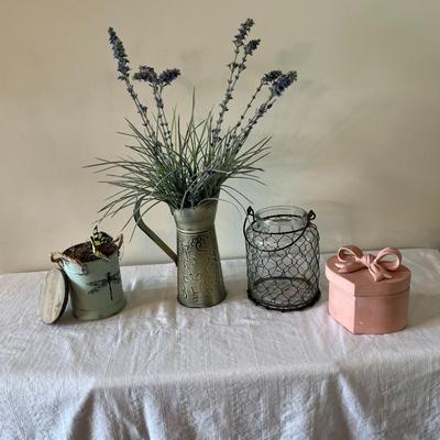 Lot of Decorator Items (L)