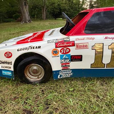 LOT 5: Vintage 1980s Darrell Waltrip #11 Nascar Go Kart with Tecumseh Engine