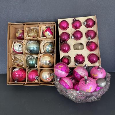 LOT 83: Vintage Ornaments, Plastic "Popcorn" Candy Cane, Hand Blown LED Globes & oMore
