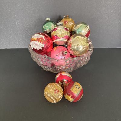 LOT 83: Vintage Ornaments, Plastic "Popcorn" Candy Cane, Hand Blown LED Globes & oMore
