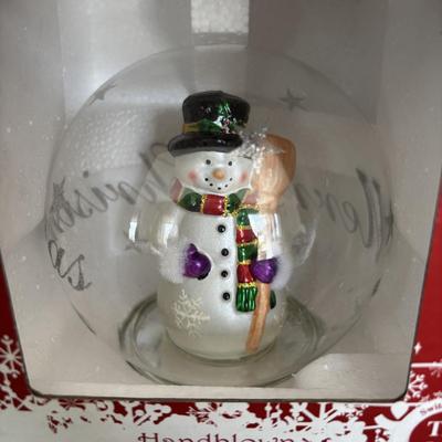 LOT 83: Vintage Ornaments, Plastic "Popcorn" Candy Cane, Hand Blown LED Globes & oMore