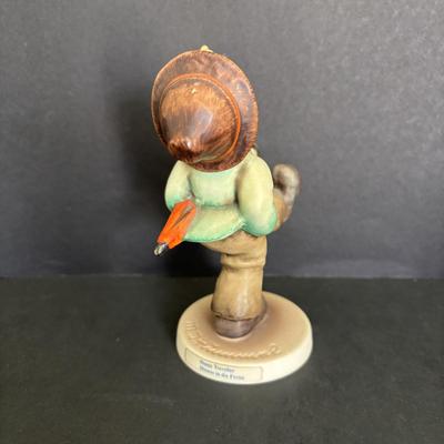 LOT 88: Hummel Figurines: Sister, The Doctor (127) & Happy Traveler