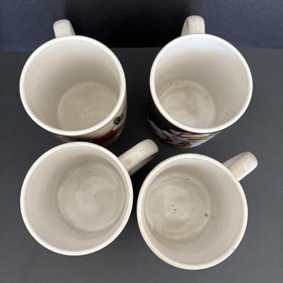 LOT 104: Vintage Coca-Cola Holiday Glass, Mug & Jar Collection