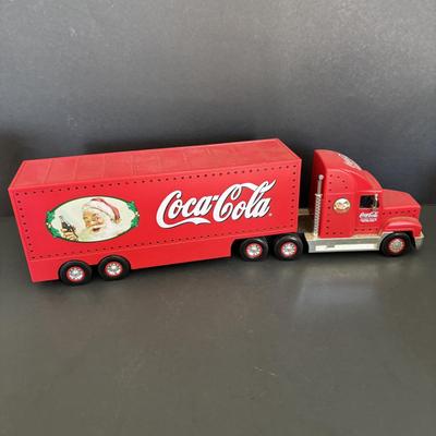 LOT 106: Coca-Cola Die Cast Trucks & Holiday Dual Classic Carrier Truck
