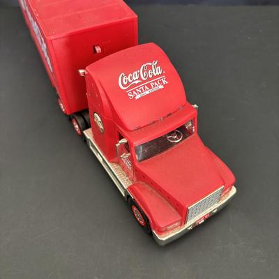 LOT 106: Coca-Cola Die Cast Trucks & Holiday Dual Classic Carrier Truck
