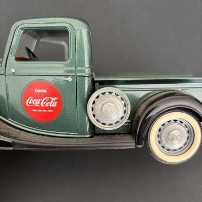 LOT 106: Coca-Cola Die Cast Trucks & Holiday Dual Classic Carrier Truck