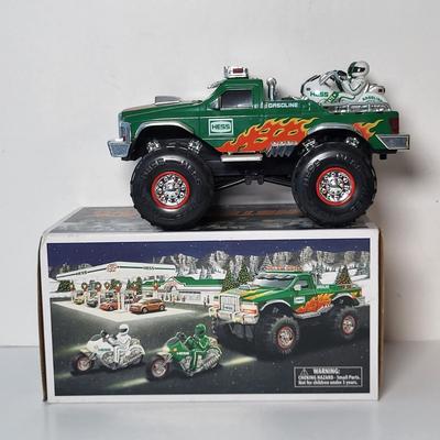 LOT 112: 2005-2009 HESS Holiday Collection Complete with Original Boxes and Components