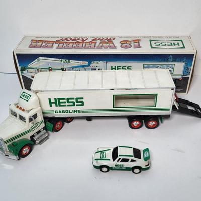 LOT 113: 1988 & 1990-1994 Vintage HESS Holiday Collection Complete with Original Boxes and Components