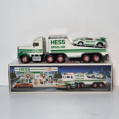 LOT 113: 1988 & 1990-1994 Vintage HESS Holiday Collection Complete with Original Boxes and Components
