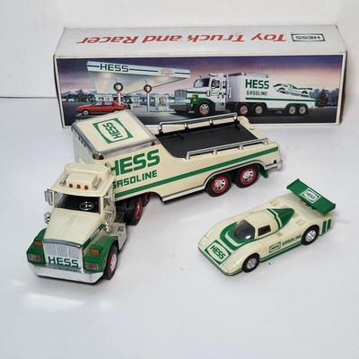 LOT 113: 1988 & 1990-1994 Vintage HESS Holiday Collection Complete with Original Boxes and Components