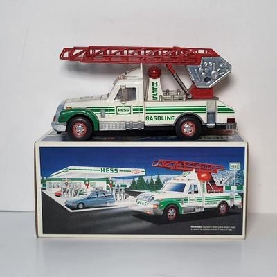 LOT 113: 1988 & 1990-1994 Vintage HESS Holiday Collection Complete with Original Boxes and Components