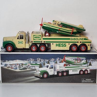 LOT 114: 2000-2004 HESS Holiday Collection Complete with Original Packaging and Components