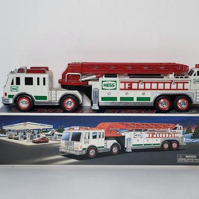 LOT 114: 2000-2004 HESS Holiday Collection Complete with Original Packaging and Components