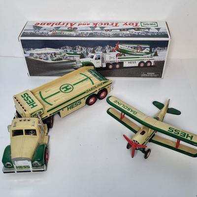 LOT 114: 2000-2004 HESS Holiday Collection Complete with Original Packaging and Components