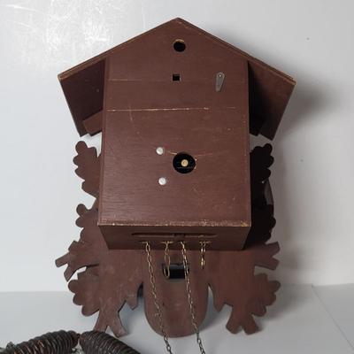 LOT 118: Antique German Made Wooden Hunting Themed Cuckoo Clock