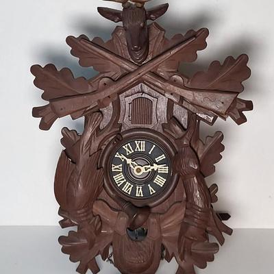 LOT 118: Antique German Made Wooden Hunting Themed Cuckoo Clock