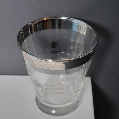 LOT 126: Vintage MCM Glass Collection: Dorothy Thorpe Silver Polka Dot Dashes Glasses & Gold Trim Shot Glasses