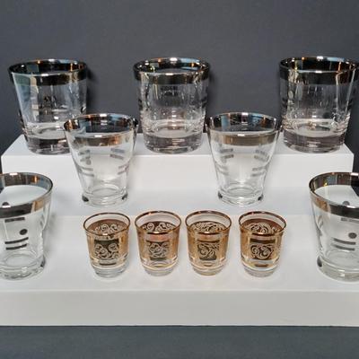 LOT 126: Vintage MCM Glass Collection: Dorothy Thorpe Silver Polka Dot Dashes Glasses & Gold Trim Shot Glasses