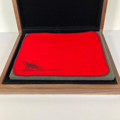 LOT 137: Snap-on Collector Edition Wrench Series in Wood Display Box