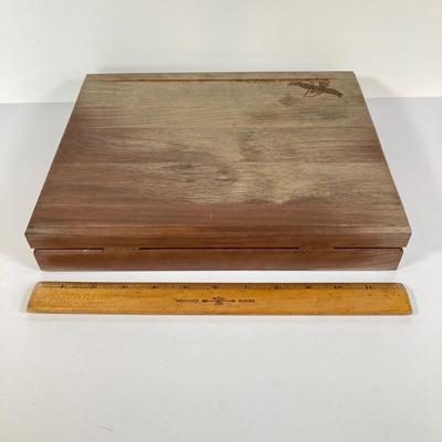 LOT 137: Snap-on Collector Edition Wrench Series in Wood Display Box