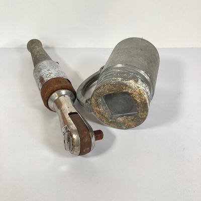 LOT 143: Vintage Snap-on Collection - Heavy Duty FAR72 Ratchet Wrench, Pewter Mug and Mini Metal Truck