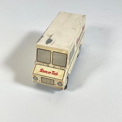 LOT 143: Vintage Snap-on Collection - Heavy Duty FAR72 Ratchet Wrench, Pewter Mug and Mini Metal Truck