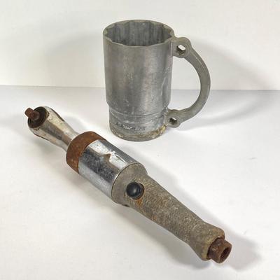 LOT 143: Vintage Snap-on Collection - Heavy Duty FAR72 Ratchet Wrench, Pewter Mug and Mini Metal Truck