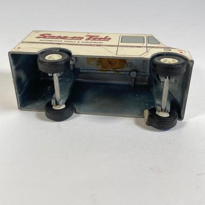 LOT 143: Vintage Snap-on Collection - Heavy Duty FAR72 Ratchet Wrench, Pewter Mug and Mini Metal Truck