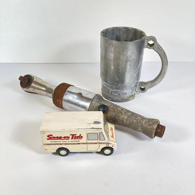 LOT 143: Vintage Snap-on Collection - Heavy Duty FAR72 Ratchet Wrench, Pewter Mug and Mini Metal Truck