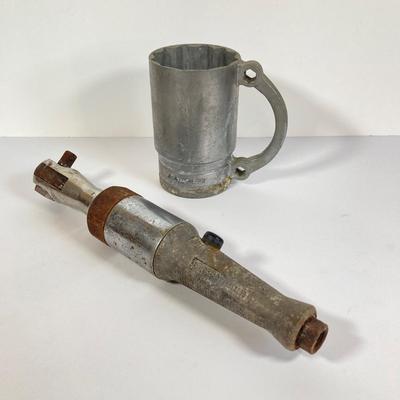 LOT 143: Vintage Snap-on Collection - Heavy Duty FAR72 Ratchet Wrench, Pewter Mug and Mini Metal Truck