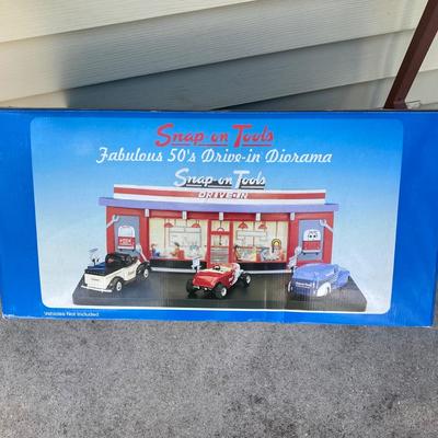 LOT 146: Vintage Snap-on Tools Fabulous 50's Drive-in Diorama with Original Box