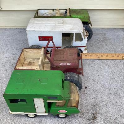 LOT 148: Vintage Metal Tonka, Buddy L and Jeep Toy Trucks
