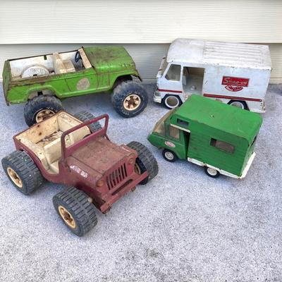 LOT 148: Vintage Metal Tonka, Buddy L and Jeep Toy Trucks