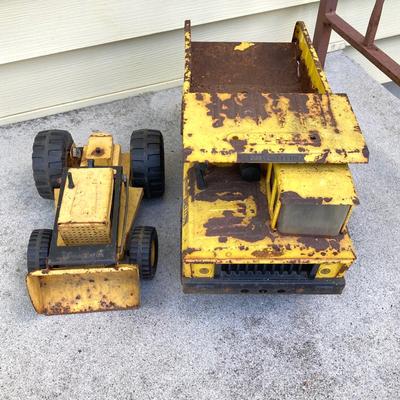 LOT 149: Vintage Metal Toys - Dump Truck, Fire Engine and Tractors - Tonka, Buddy L and More