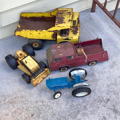 LOT 149: Vintage Metal Toys - Dump Truck, Fire Engine and Tractors - Tonka, Buddy L and More