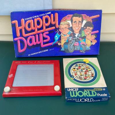 LOT 151: Vintage Toys - Hi-Q, Perfection, Happy Days, Etch a Sketch, Numbers Up and More