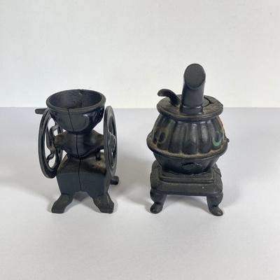 LOT 202: Sweet Miniature Cast Iron Set