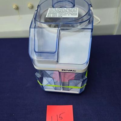 Sale Photo Thumbnail #26: Rival Juicer, looks like it has never been used