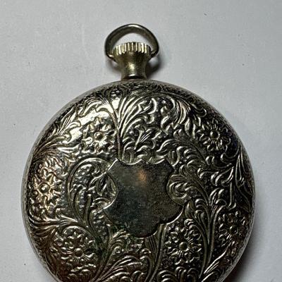 Vintage make-up compacts