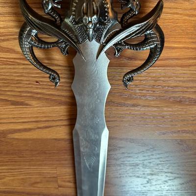 SWORD WITH A VERY UNIQUE HANDLE