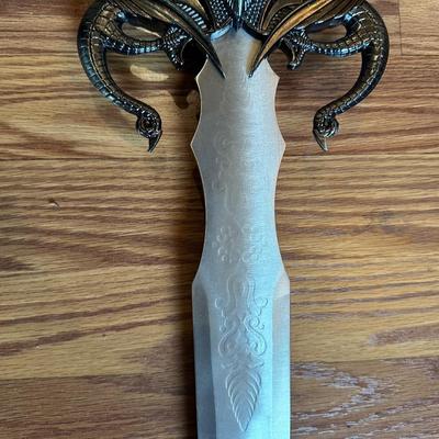 SWORD WITH A VERY UNIQUE HANDLE