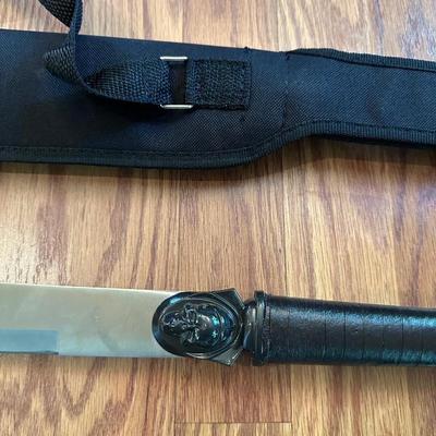 PIRATE SWORD WITH A SKULL HANDLE