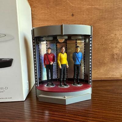 STAR TREK FIGURES AND COLLECTIBLES