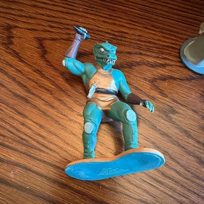 STAR TREK FIGURES AND COLLECTIBLES