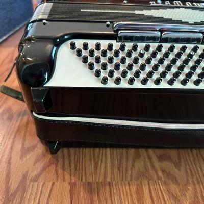 SAM FERRI DIAMOND ACCORDION IN CASE