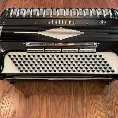 SAM FERRI DIAMOND ACCORDION IN CASE